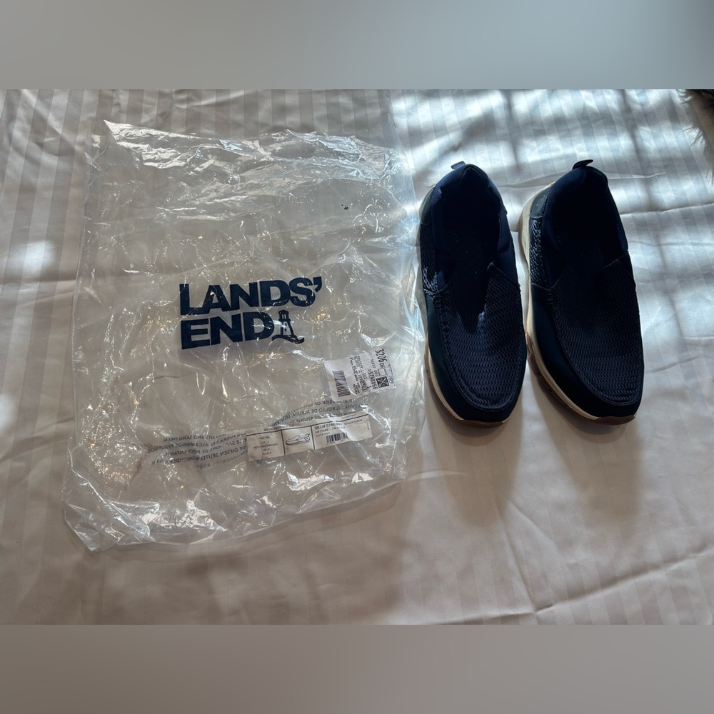Lands End Mens 12D Radiant Navy Mesh Slipon Water Shoe (Good Condition)